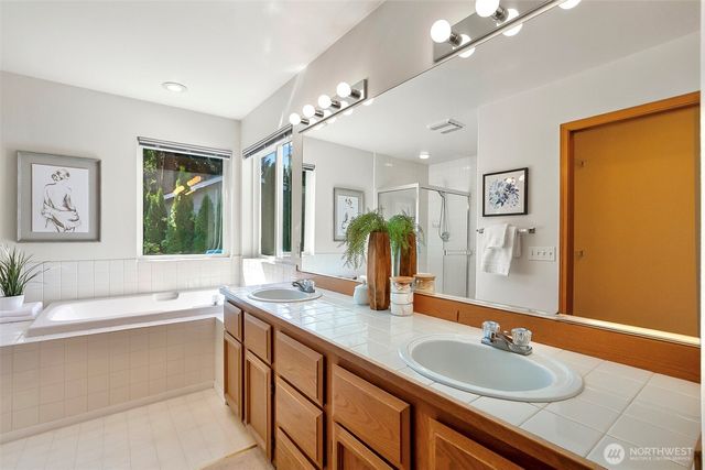 8721 128th Avenue NE, Kirkland, WA 98033