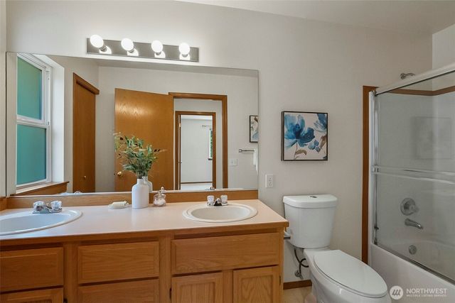 8721 128th Avenue NE, Kirkland, WA 98033