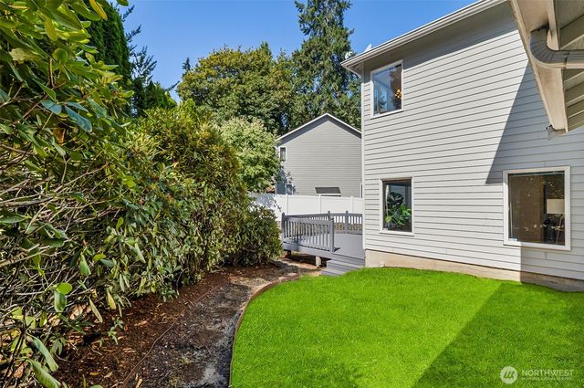 8721 128th Avenue NE, Kirkland, WA 98033