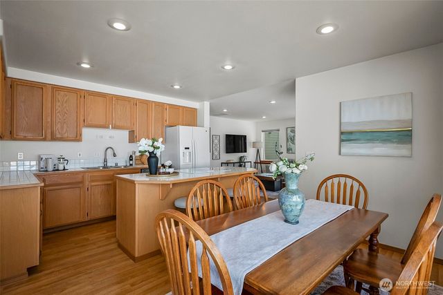 8721 128th Avenue NE, Kirkland, WA 98033