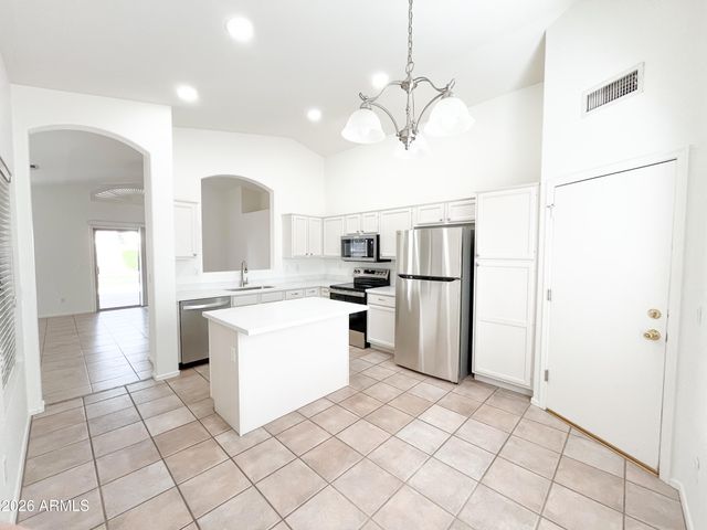 1282 W MACAW Drive, Chandler, AZ 85286