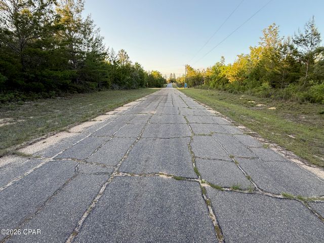 4131 Cambridge Drive, Chipley, FL 32428