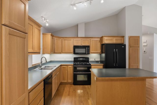 8182 Lori Lane, Woodbury, MN 55125