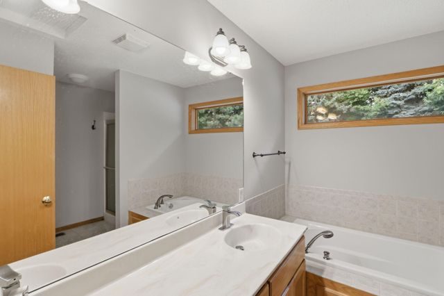 8182 Lori Lane, Woodbury, MN 55125