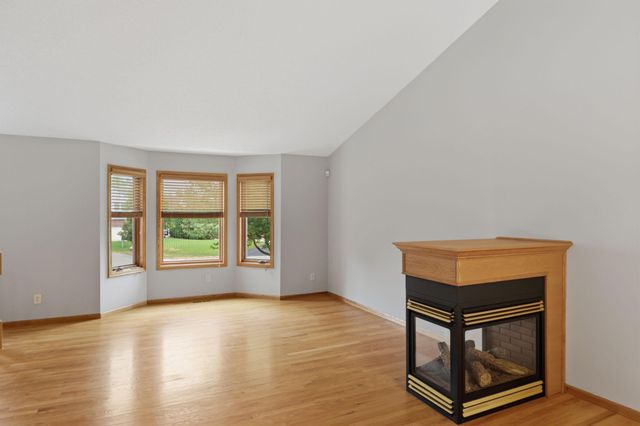 8182 Lori Lane, Woodbury, MN 55125