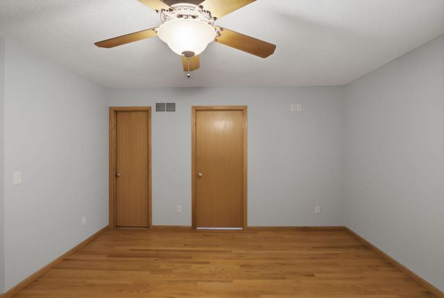 8182 Lori Lane, Woodbury, MN 55125
