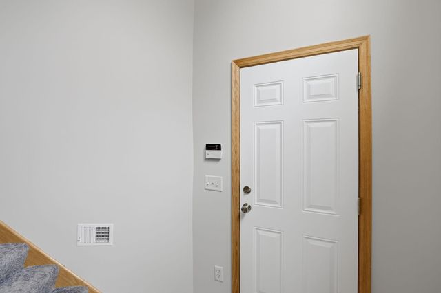 8182 Lori Lane, Woodbury, MN 55125
