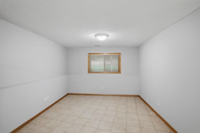 8182 Lori Lane, Woodbury, MN 55125