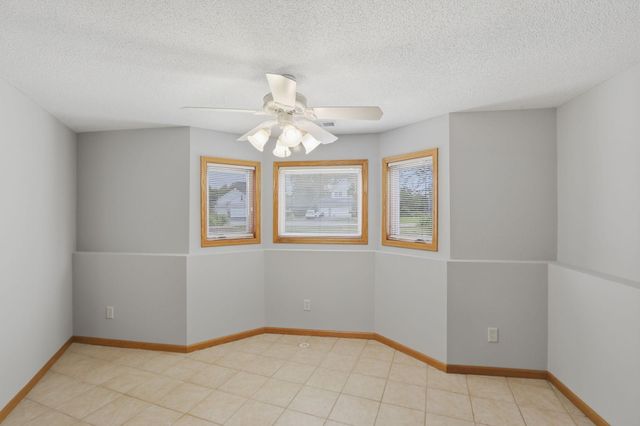 8182 Lori Lane, Woodbury, MN 55125