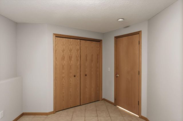 8182 Lori Lane, Woodbury, MN 55125
