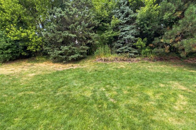 8182 Lori Lane, Woodbury, MN 55125