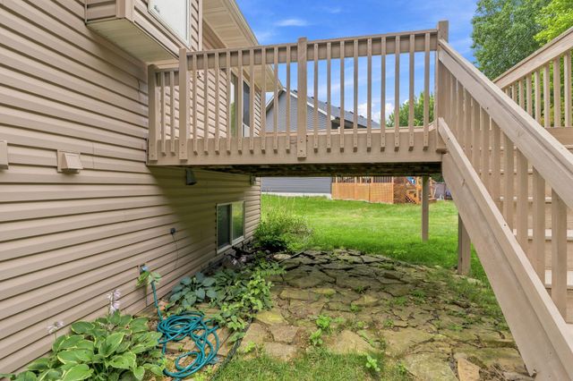 8182 Lori Lane, Woodbury, MN 55125