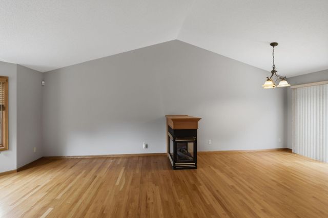 8182 Lori Lane, Woodbury, MN 55125