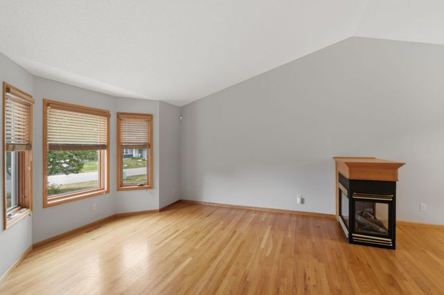 8182 Lori Lane, Woodbury, MN 55125