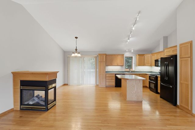 8182 Lori Lane, Woodbury, MN 55125