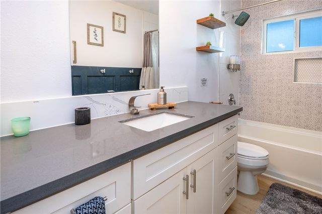 1160 Barbara, Thermal, CA 92274