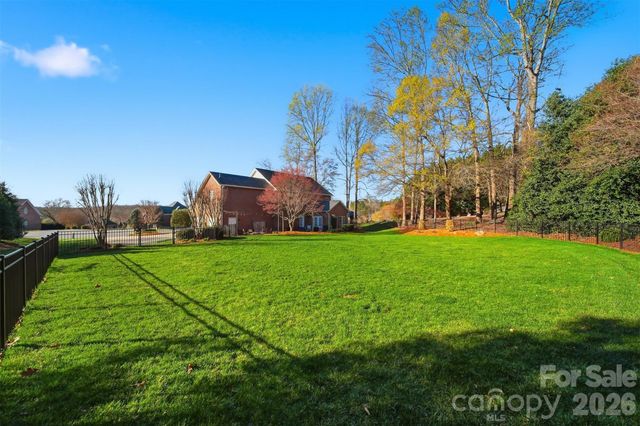 2716 Charleston Court, Claremont, NC 28610