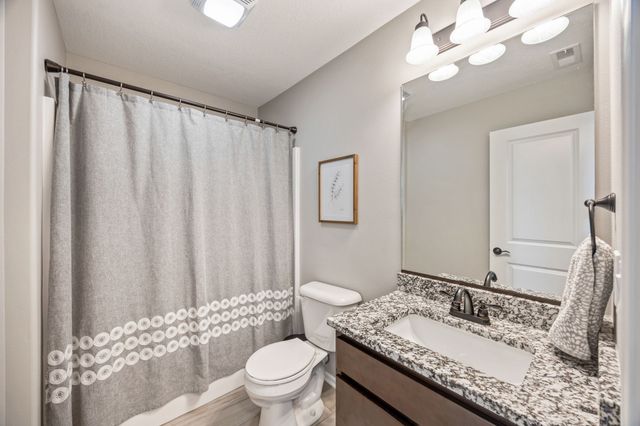 1208 Pleasant Street SE, Bondurant, IA 50035