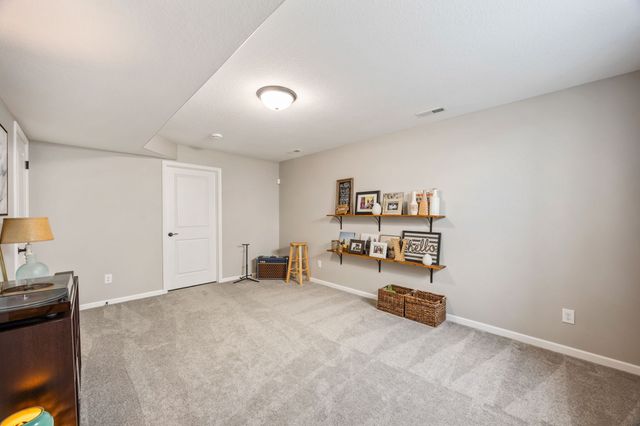 1208 Pleasant Street SE, Bondurant, IA 50035