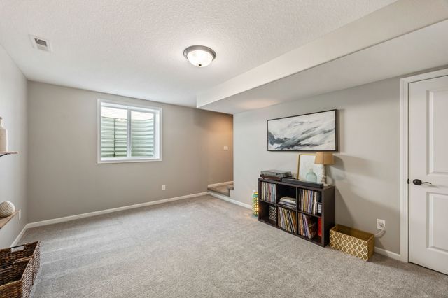 1208 Pleasant Street SE, Bondurant, IA 50035