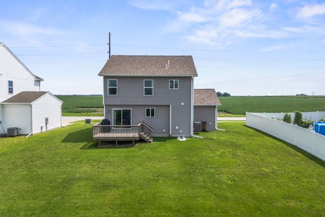 1208 Pleasant Street SE, Bondurant, IA 50035