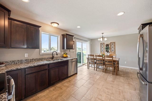 1208 Pleasant Street SE, Bondurant, IA 50035