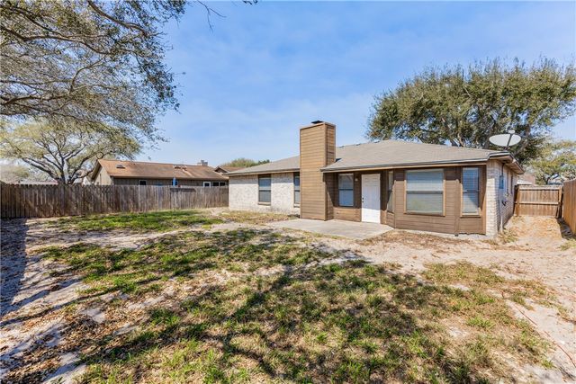 905 Saint Timothy St, Corpus Christi, TX 78418