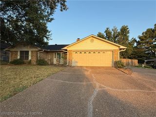 1513 N 9th Street, Van Buren, AR 72956