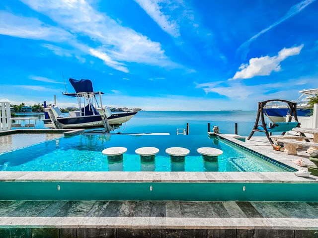 E 556 Caribbean Drive, Summerland Key, FL 33042