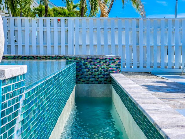 E 556 Caribbean Drive, Summerland Key, FL 33042