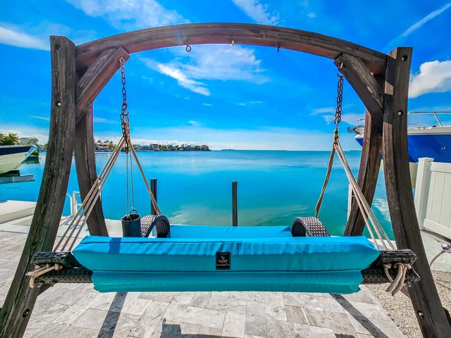 E 556 Caribbean Drive, Summerland Key, FL 33042