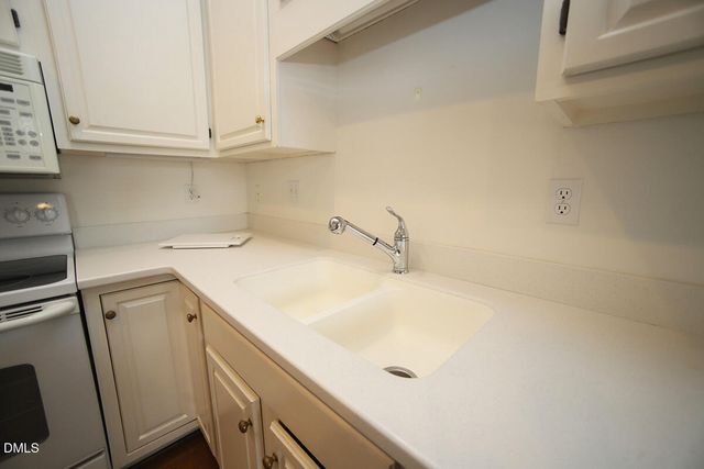 6013 Tenter Banks Square, Raleigh, NC 27609