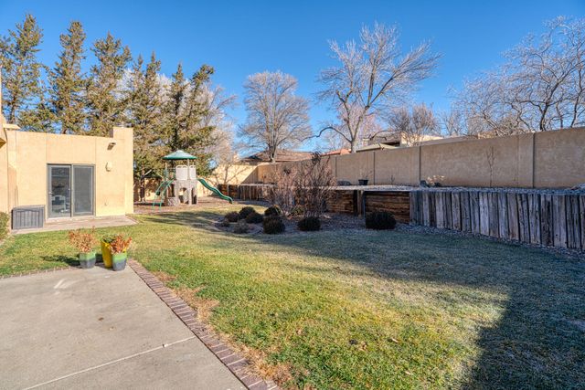6120 Casa Feliz NE, Albuquerque, NM 87111