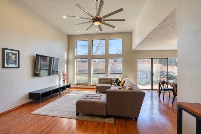 6120 Casa Feliz NE, Albuquerque, NM 87111