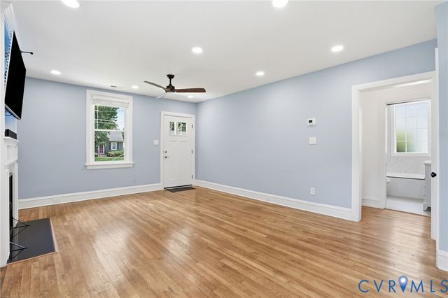 6929 Woodrow Ter, Richmond, VA 23228