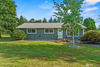 202 Waters Road, Castle Rock, WA 98611