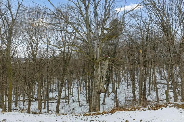 S175 La Valle Road, La Valle, WI 53941