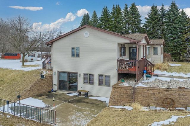 S175 La Valle Road, La Valle, WI 53941