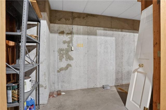 7223 Mission Road 103, Prairie Village, KS 66208