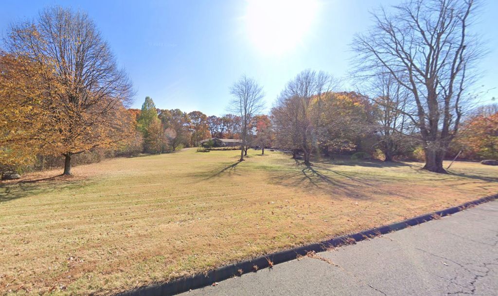 29 Batterson Park Road, Farmington, CT 06032