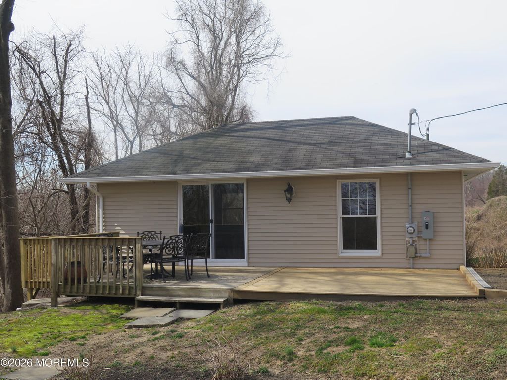 545 Cooper Road, Red Bank, NJ 07701