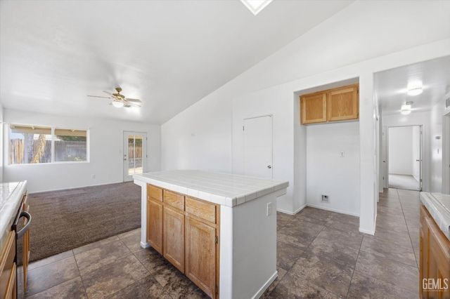 12208 Zion Court, Bakersfield, CA 93312