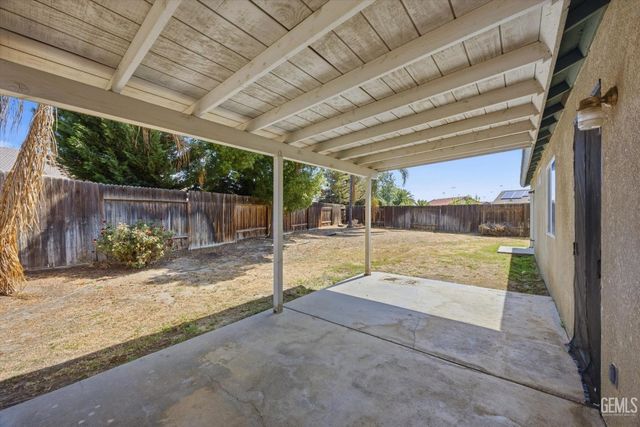 12208 Zion Court, Bakersfield, CA 93312