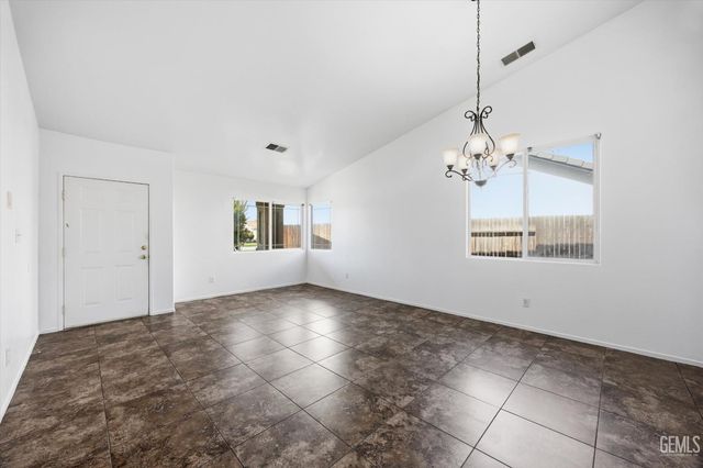 12208 Zion Court, Bakersfield, CA 93312
