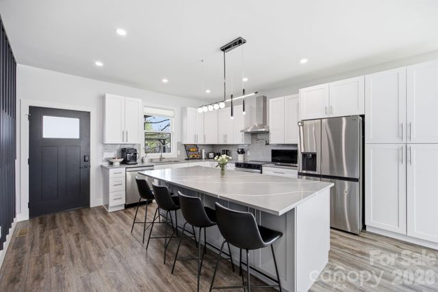30 First Street, Canton, NC 28716