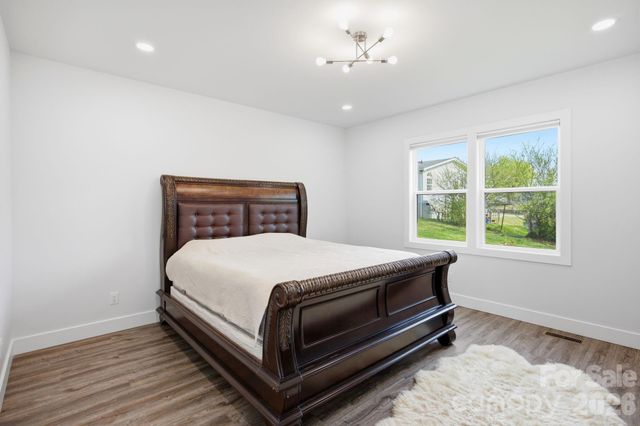 30 First Street, Canton, NC 28716