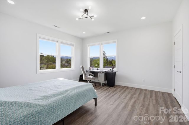 30 First Street, Canton, NC 28716
