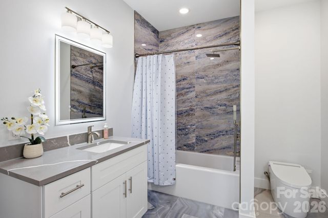 30 First Street, Canton, NC 28716