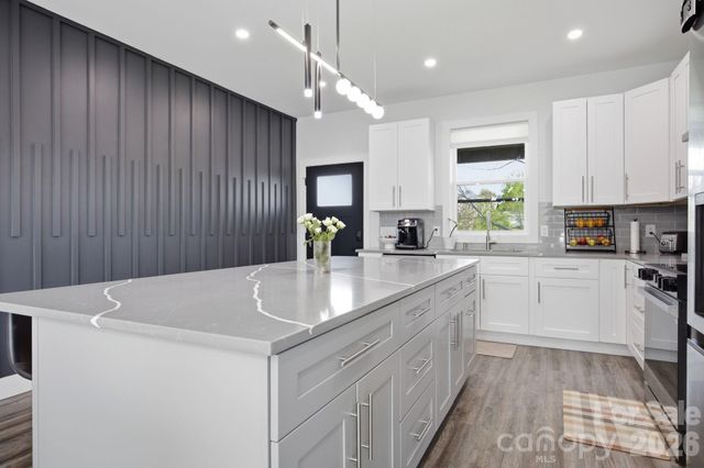 30 First Street, Canton, NC 28716