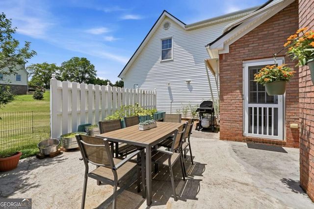 2860 Chardonnay Lane, Cumming, GA 30041